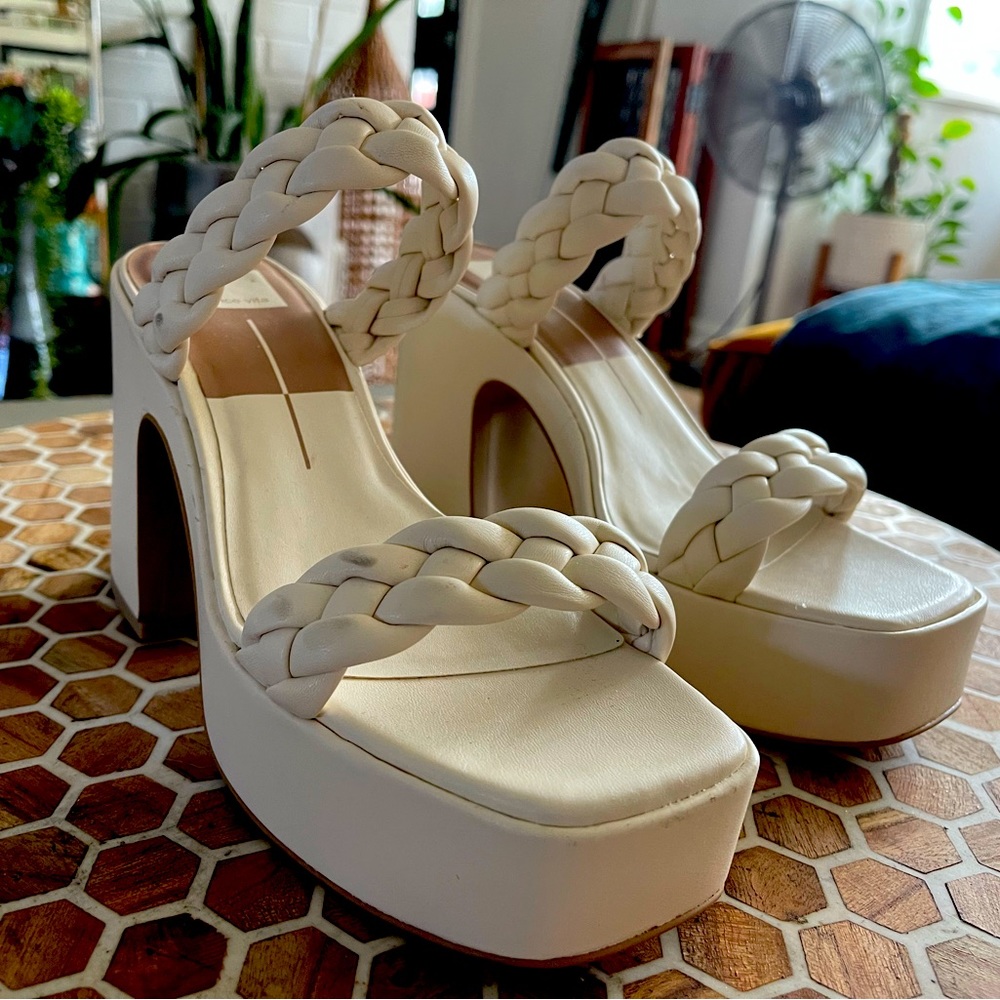 Dolce vita Wiley heels ivory. Never worn